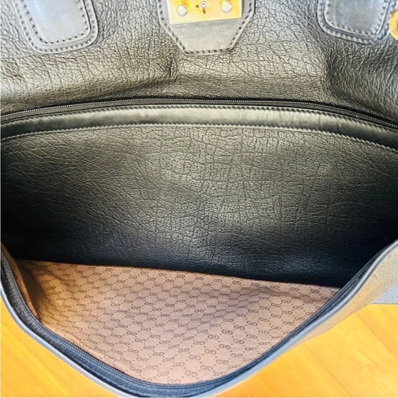 Gucci Black Leather Duffel Bag with Gold Accents - Picture 10 of 16